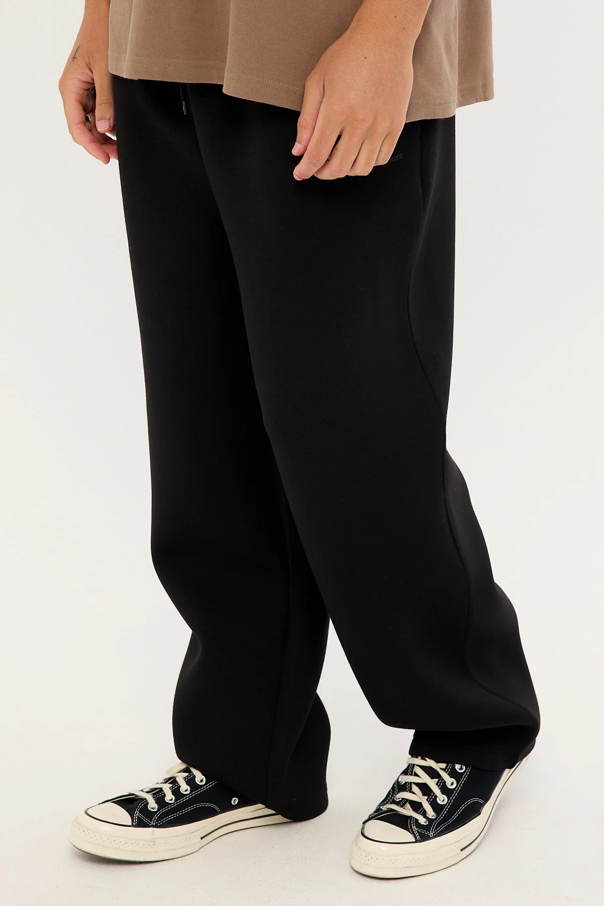 Common Need Focus Tech Sweatpant Black - Image 3
