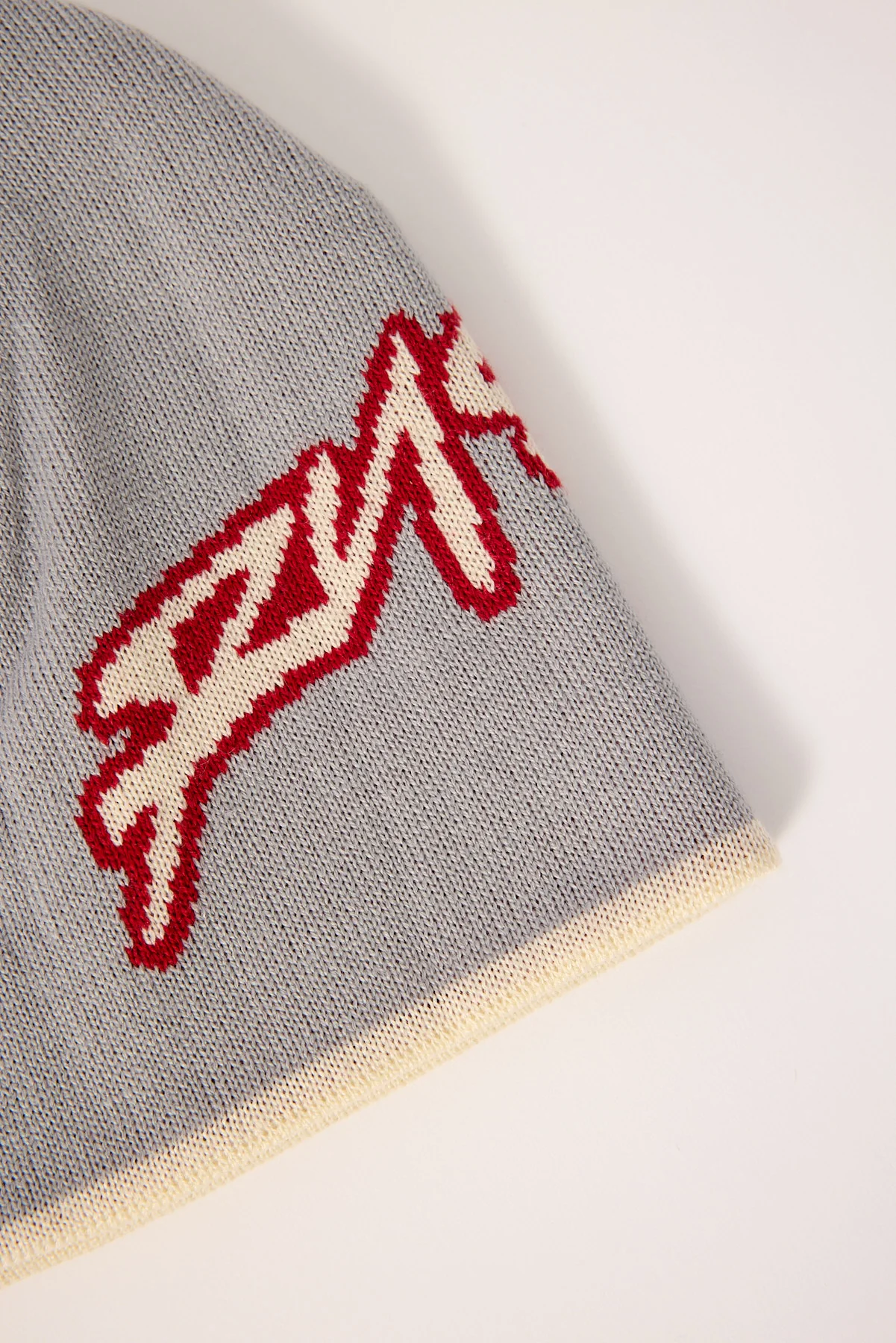 Rusty Graf R Beanie Stone Grey - Image 4
